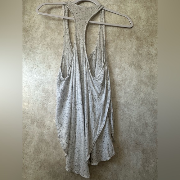 Express One Eleven Tank - Picture 2 of 3